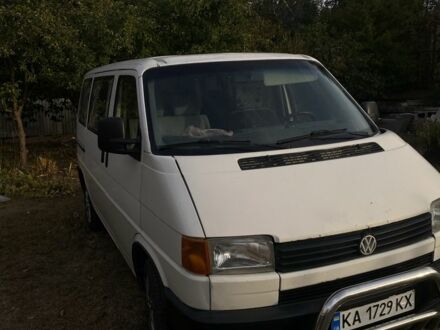Белый Фольксваген Каравелла, объемом двигателя 1.9 л и пробегом 400 тыс. км за 4200 $, фото 1 на Automoto.ua