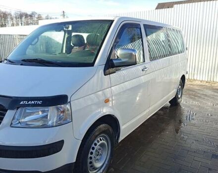 Белый Фольксваген Каравелла, объемом двигателя 2.5 л и пробегом 280 тыс. км за 7800 $, фото 1 на Automoto.ua