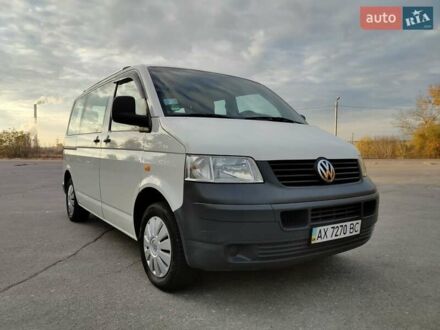 Белый Фольксваген Каравелла, объемом двигателя 1.9 л и пробегом 240 тыс. км за 8100 $, фото 1 на Automoto.ua