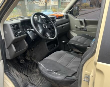 Бежевый Фольксваген Каравелла, объемом двигателя 2.5 л и пробегом 380 тыс. км за 6400 $, фото 7 на Automoto.ua