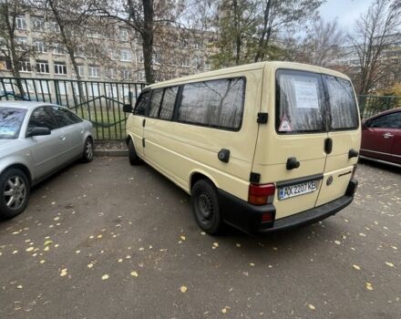 Бежевый Фольксваген Каравелла, объемом двигателя 2.5 л и пробегом 380 тыс. км за 6400 $, фото 2 на Automoto.ua