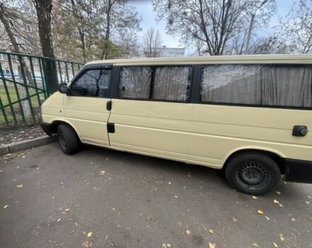 Бежевый Фольксваген Каравелла, объемом двигателя 2.5 л и пробегом 380 тыс. км за 6400 $, фото 3 на Automoto.ua