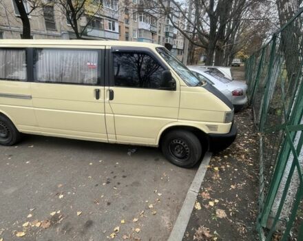 Бежевый Фольксваген Каравелла, объемом двигателя 2.5 л и пробегом 380 тыс. км за 6400 $, фото 1 на Automoto.ua