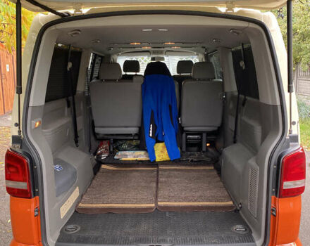 Бежевий Фольксваген Каравелла, об'ємом двигуна 1.97 л та пробігом 310 тис. км за 15600 $, фото 10 на Automoto.ua