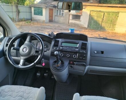 Бежевый Фольксваген Каравелла, объемом двигателя 2 л и пробегом 383 тыс. км за 12500 $, фото 1 на Automoto.ua