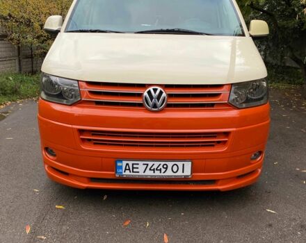 Бежевый Фольксваген Каравелла, объемом двигателя 2 л и пробегом 310 тыс. км за 15599 $, фото 2 на Automoto.ua