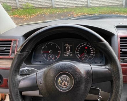 Бежевый Фольксваген Каравелла, объемом двигателя 2 л и пробегом 310 тыс. км за 15599 $, фото 20 на Automoto.ua