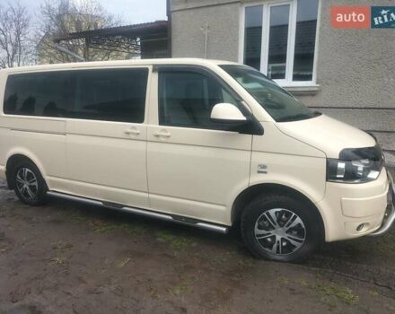 Бежевый Фольксваген Каравелла, объемом двигателя 1.97 л и пробегом 483 тыс. км за 12500 $, фото 3 на Automoto.ua