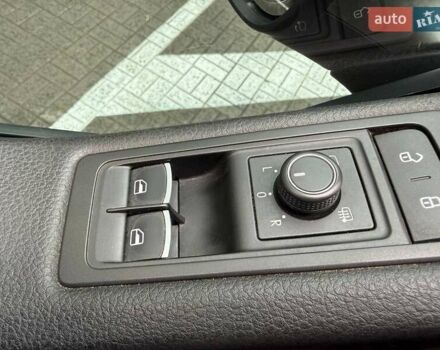 Бежевий Фольксваген Каравелла, об'ємом двигуна 1.97 л та пробігом 127 тис. км за 33990 $, фото 15 на Automoto.ua