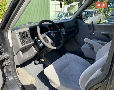 Чорний Фольксваген Каравелла, об'ємом двигуна 2.8 л та пробігом 360 тис. км за 8300 $, фото 9 на Automoto.ua