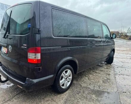 Черный Фольксваген Каравелла, объемом двигателя 2.5 л и пробегом 372 тыс. км за 8500 $, фото 4 на Automoto.ua