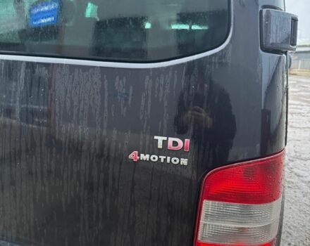 Черный Фольксваген Каравелла, объемом двигателя 2.5 л и пробегом 372 тыс. км за 8500 $, фото 3 на Automoto.ua