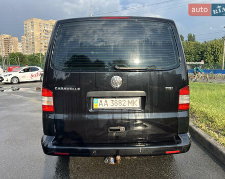 Черный Фольксваген Каравелла, объемом двигателя 2.46 л и пробегом 336 тыс. км за 16000 $, фото 7 на Automoto.ua