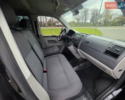 Чорний Фольксваген Каравелла, об'ємом двигуна 2 л та пробігом 230 тис. км за 16100 $, фото 17 на Automoto.ua