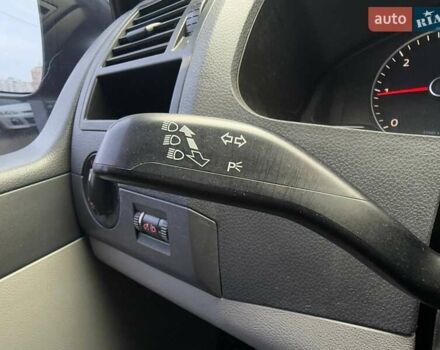 Черный Фольксваген Каравелла, объемом двигателя 1.97 л и пробегом 327 тыс. км за 16990 $, фото 22 на Automoto.ua