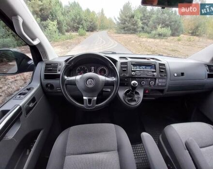 Черный Фольксваген Каравелла, объемом двигателя 1.97 л и пробегом 235 тыс. км за 19800 $, фото 12 на Automoto.ua