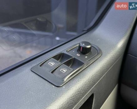 Черный Фольксваген Каравелла, объемом двигателя 1.97 л и пробегом 327 тыс. км за 16990 $, фото 14 на Automoto.ua