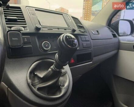 Черный Фольксваген Каравелла, объемом двигателя 1.97 л и пробегом 327 тыс. км за 16990 $, фото 16 на Automoto.ua