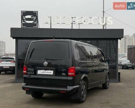Черный Фольксваген Каравелла, объемом двигателя 1.97 л и пробегом 327 тыс. км за 16990 $, фото 7 на Automoto.ua
