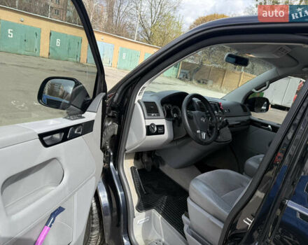 Фольксваген Каравелла 2012 в Харькове на Automoto.ua Черный Фольксваген Каравелла, объемом двигателя 3.19 л и пробегом 250 тыс. км за 18900 $, фото 10 на Automoto.ua