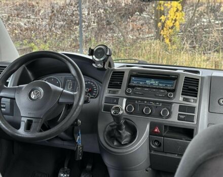 Черный Фольксваген Каравелла, объемом двигателя 2 л и пробегом 177 тыс. км за 9900 $, фото 13 на Automoto.ua