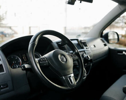 Чорний Фольксваген Каравелла, об'ємом двигуна 2 л та пробігом 460 тис. км за 18900 $, фото 22 на Automoto.ua