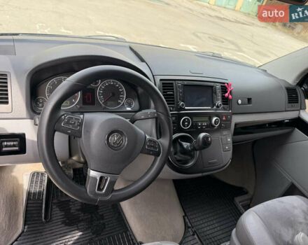 Фольксваген Каравелла 2012 в Харькове на Automoto.ua Черный Фольксваген Каравелла, объемом двигателя 3.19 л и пробегом 250 тыс. км за 18900 $, фото 7 на Automoto.ua