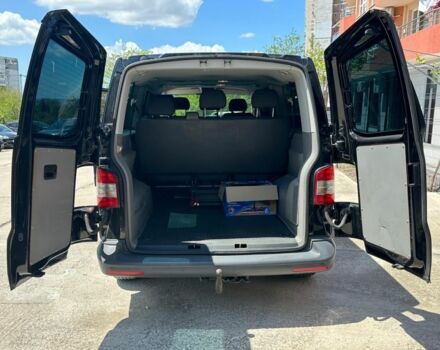 Черный Фольксваген Каравелла, объемом двигателя 2 л и пробегом 410 тыс. км за 15000 $, фото 6 на Automoto.ua