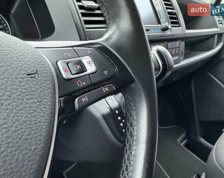 Черный Фольксваген Каравелла, объемом двигателя 1.97 л и пробегом 282 тыс. км за 26500 $, фото 6 на Automoto.ua