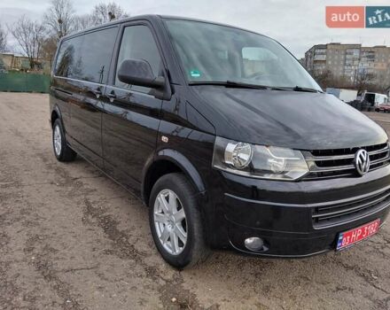 Черный Фольксваген Каравелла, объемом двигателя 2 л и пробегом 295 тыс. км за 26500 $, фото 1 на Automoto.ua