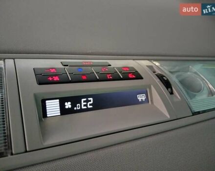 Черный Фольксваген Каравелла, объемом двигателя 2 л и пробегом 295 тыс. км за 26500 $, фото 53 на Automoto.ua