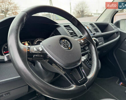 Черный Фольксваген Каравелла, объемом двигателя 1.97 л и пробегом 282 тыс. км за 26500 $, фото 17 на Automoto.ua