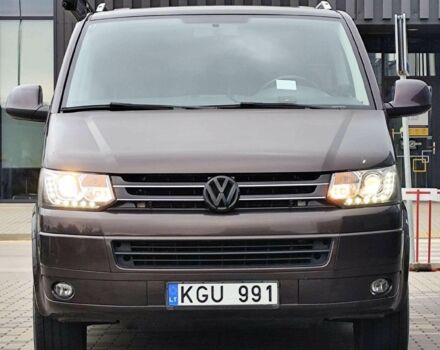 Коричневый Фольксваген Каравелла, объемом двигателя 2 л и пробегом 262 тыс. км за 10000 $, фото 1 на Automoto.ua