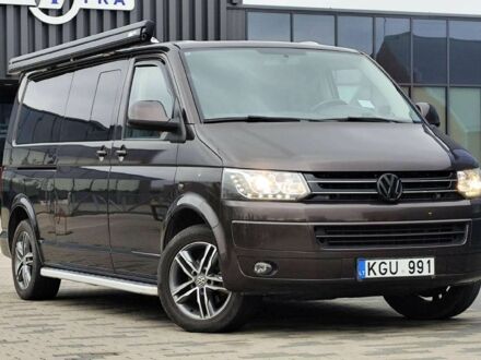 Коричневый Фольксваген Каравелла, объемом двигателя 2 л и пробегом 262 тыс. км за 10000 $, фото 1 на Automoto.ua