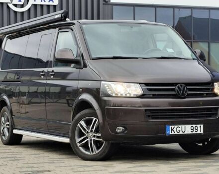 Коричневый Фольксваген Каравелла, объемом двигателя 2 л и пробегом 262 тыс. км за 10000 $, фото 1 на Automoto.ua
