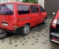 Красный Фольксваген Каравелла, объемом двигателя 2.4 л и пробегом 295 тыс. км за 3650 $, фото 3 на Automoto.ua