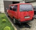 Красный Фольксваген Каравелла, объемом двигателя 2.4 л и пробегом 295 тыс. км за 3650 $, фото 2 на Automoto.ua