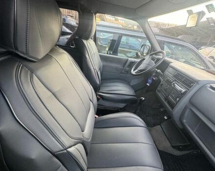 Красный Фольксваген Каравелла, объемом двигателя 2.5 л и пробегом 187 тыс. км за 3000 $, фото 2 на Automoto.ua