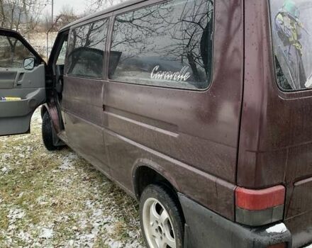 Красный Фольксваген Каравелла, объемом двигателя 2.5 л и пробегом 300 тыс. км за 7000 $, фото 14 на Automoto.ua