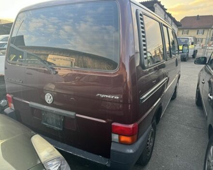 Красный Фольксваген Каравелла, объемом двигателя 2.5 л и пробегом 187 тыс. км за 3000 $, фото 3 на Automoto.ua