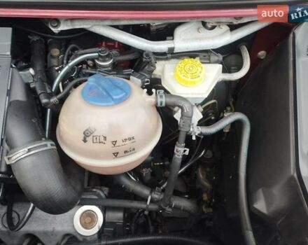 Красный Фольксваген Каравелла, объемом двигателя 2.46 л и пробегом 416 тыс. км за 7800 $, фото 19 на Automoto.ua