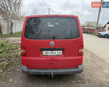 Красный Фольксваген Каравелла, объемом двигателя 2.5 л и пробегом 300 тыс. км за 4100 $, фото 1 на Automoto.ua