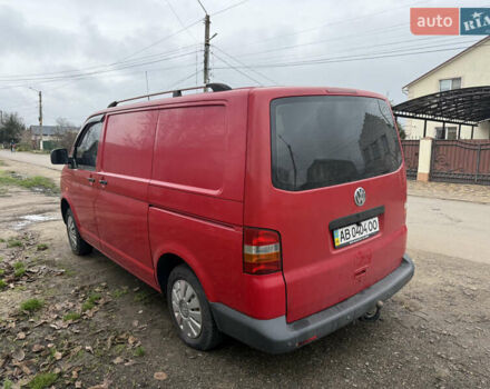 Красный Фольксваген Каравелла, объемом двигателя 2.5 л и пробегом 300 тыс. км за 4100 $, фото 5 на Automoto.ua