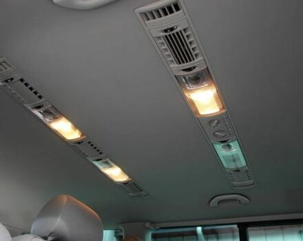 Красный Фольксваген Каравелла, объемом двигателя 0 л и пробегом 214 тыс. км за 9800 $, фото 8 на Automoto.ua