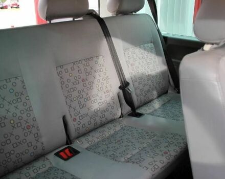 Красный Фольксваген Каравелла, объемом двигателя 0 л и пробегом 214 тыс. км за 9800 $, фото 5 на Automoto.ua