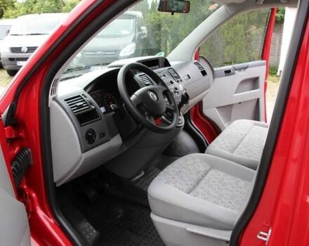 Красный Фольксваген Каравелла, объемом двигателя 0 л и пробегом 214 тыс. км за 9800 $, фото 16 на Automoto.ua