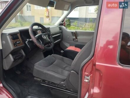 Красный Фольксваген Каравелла, объемом двигателя 2.46 л и пробегом 416 тыс. км за 7800 $, фото 1 на Automoto.ua