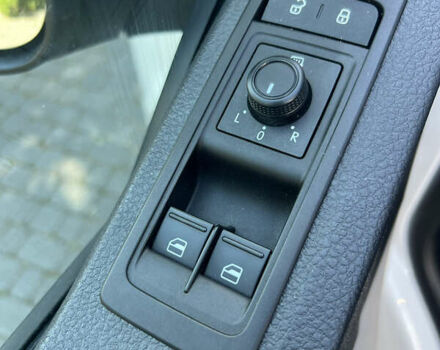 Фольксваген Каравелла, объемом двигателя 2 л и пробегом 141 тыс. км за 33500 $, фото 17 на Automoto.ua