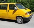Желтый Фольксваген Каравелла, объемом двигателя 2.5 л и пробегом 460 тыс. км за 4800 $, фото 5 на Automoto.ua