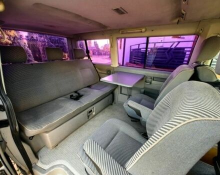 Серый Фольксваген Каравелла, объемом двигателя 2.5 л и пробегом 243 тыс. км за 2950 $, фото 9 на Automoto.ua